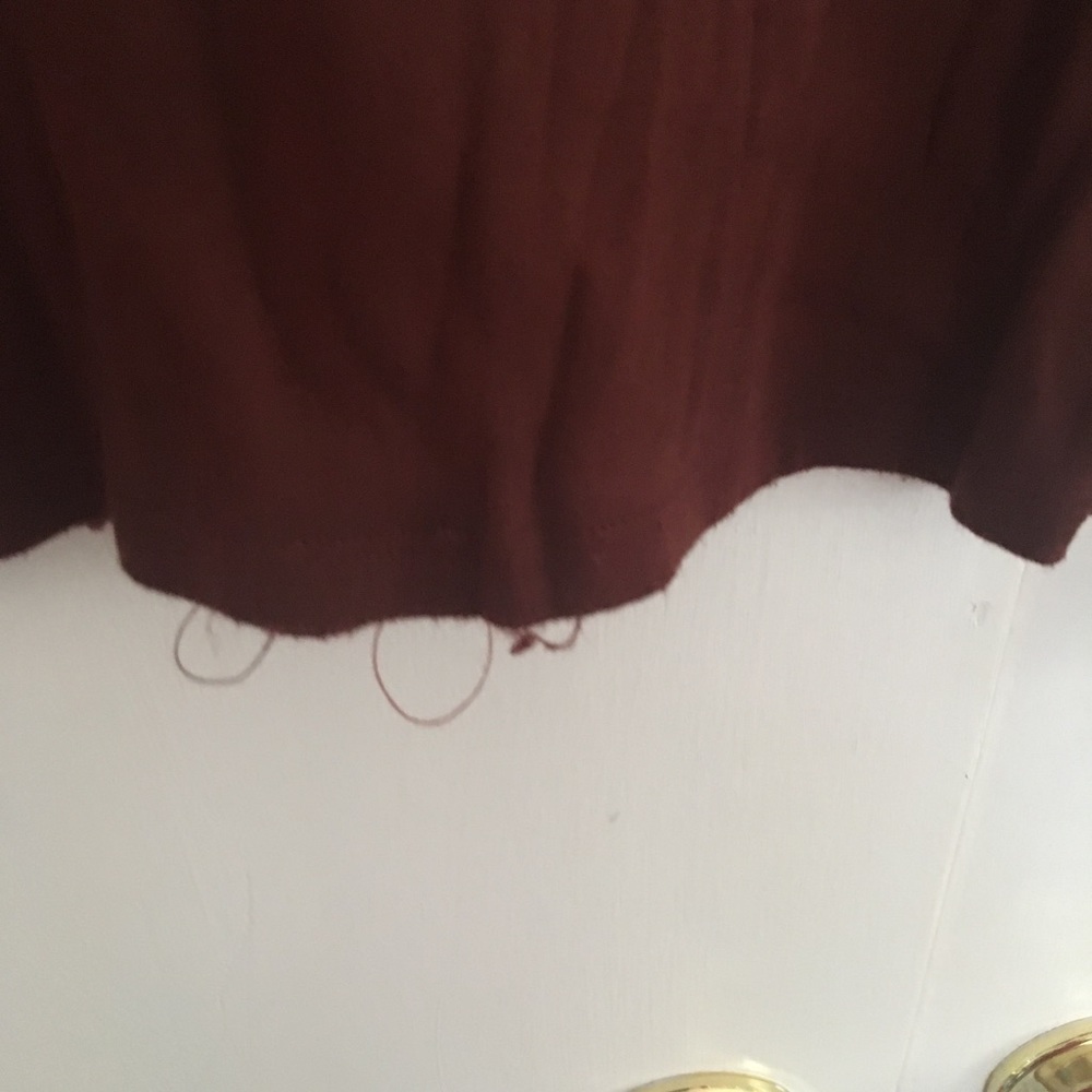 Red shirt - Picture 3 of 3